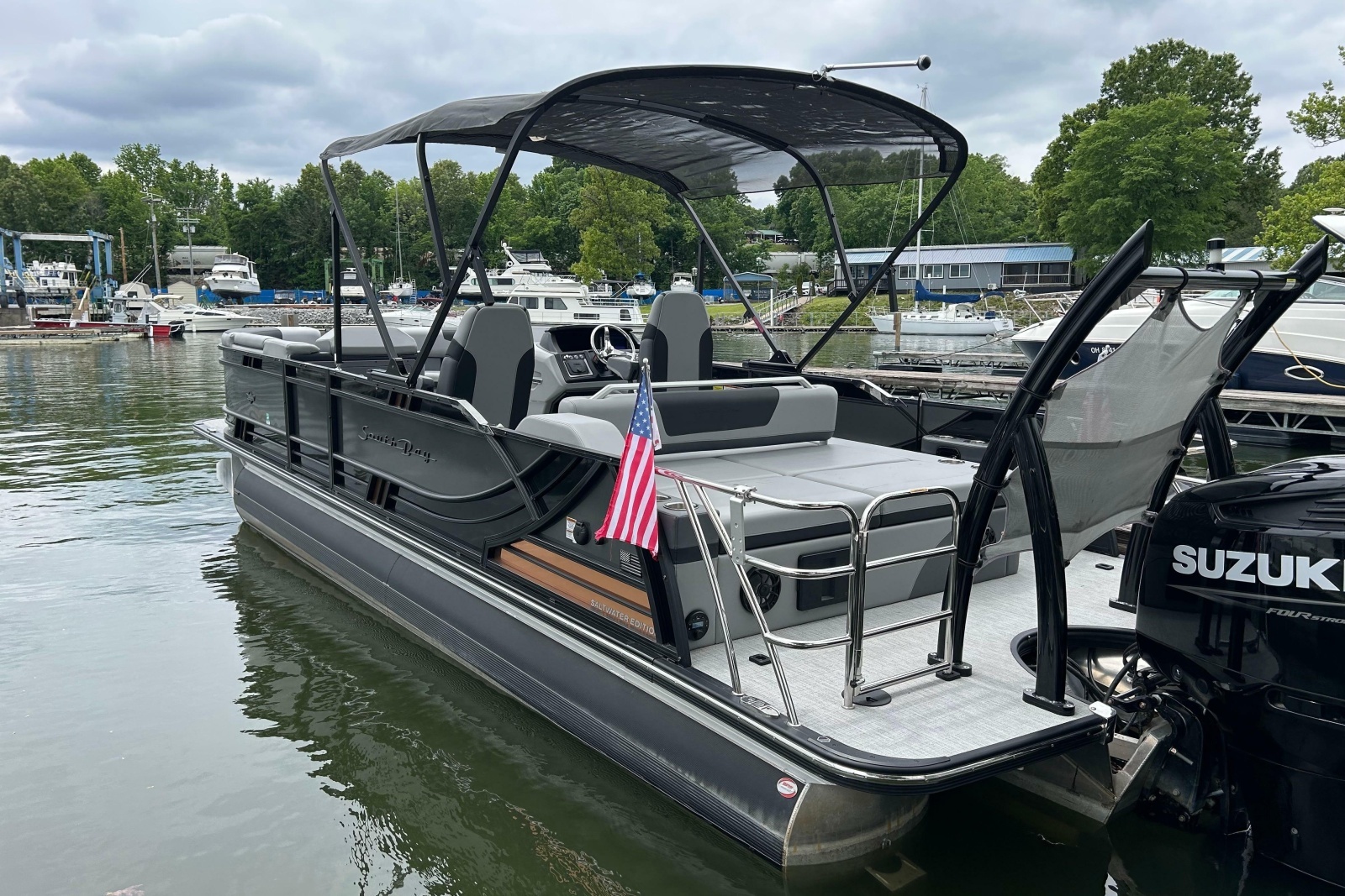 2025 South Bay 525 Tritoon