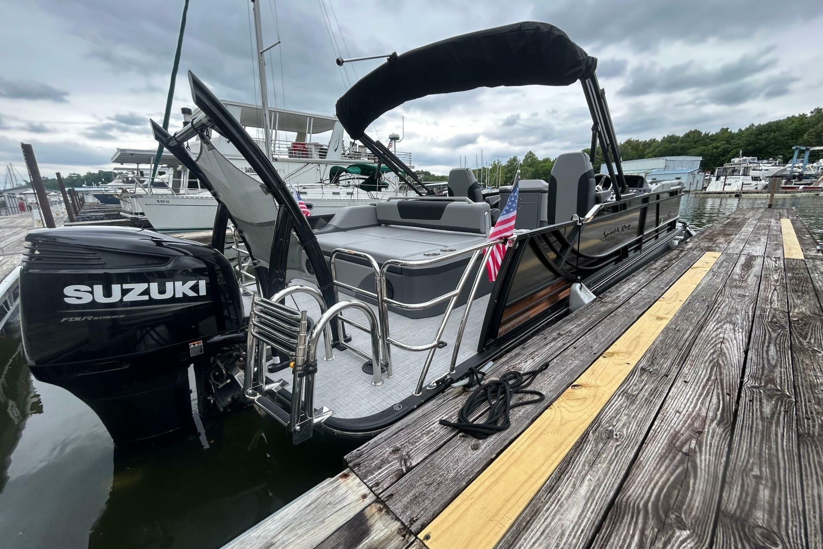 2025 South Bay 525 Tritoon