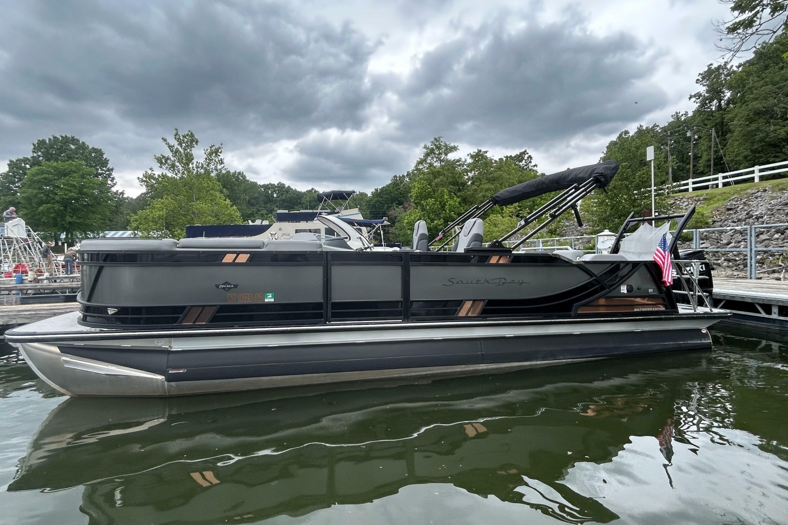 2025 South Bay 525 Tritoon