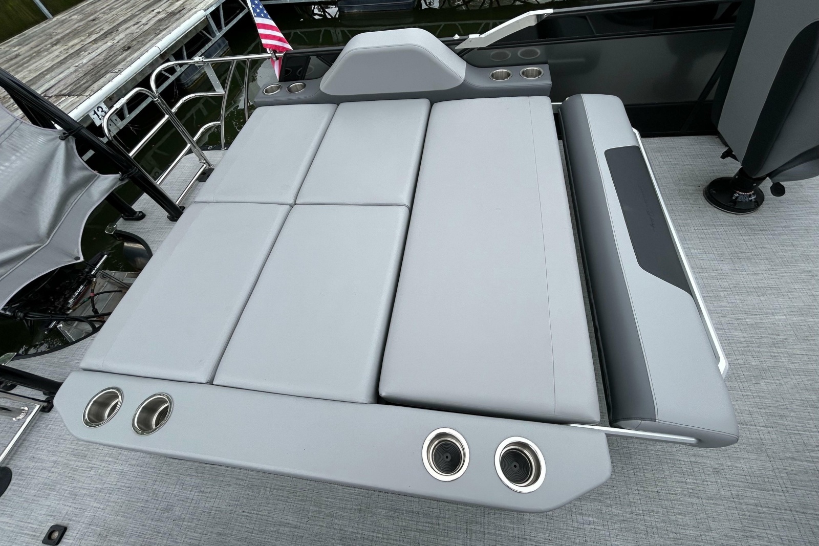 2025 South Bay 525 Tritoon