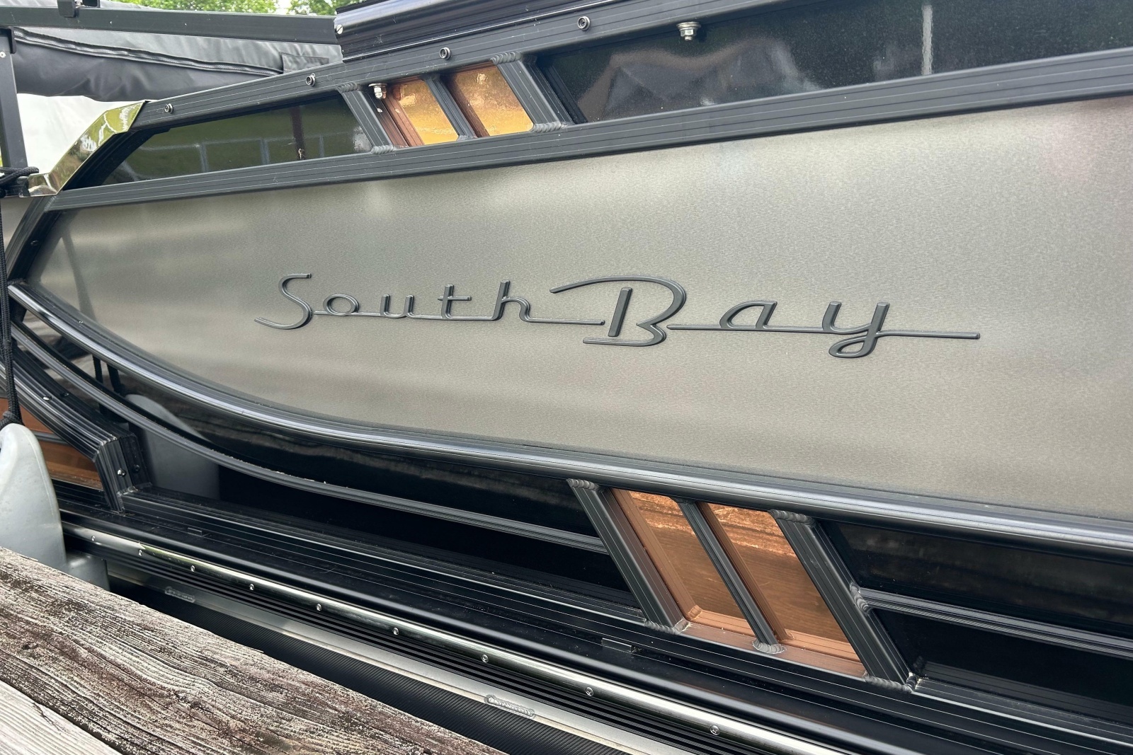 2025 South Bay 525 Tritoon