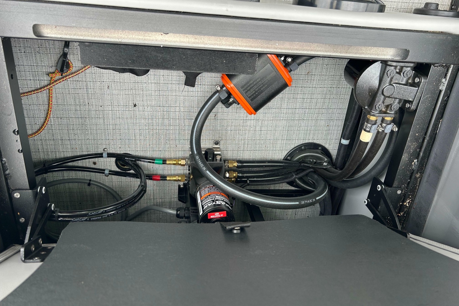 2025 South Bay 525 Tritoon