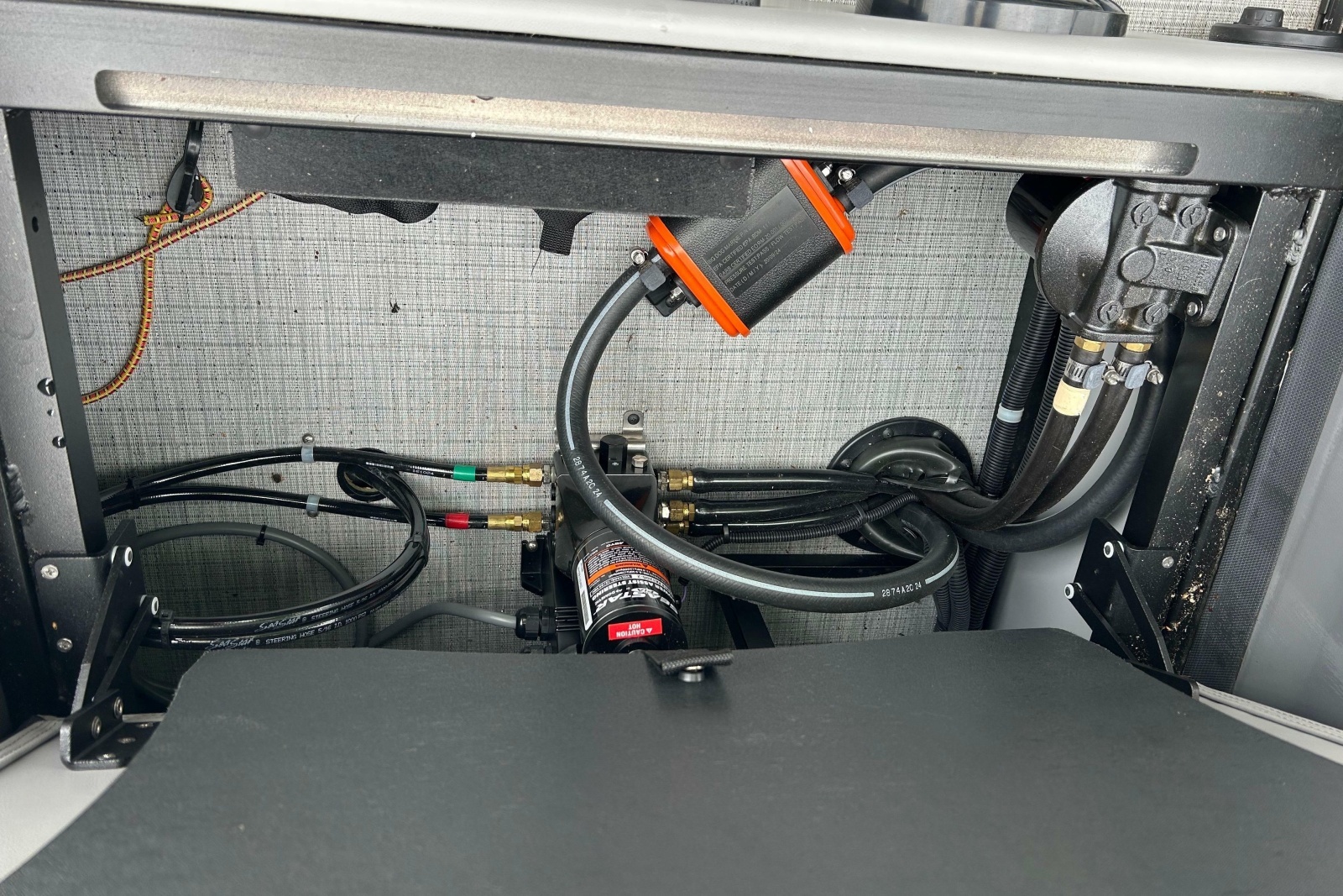2025 South Bay 525 Tritoon