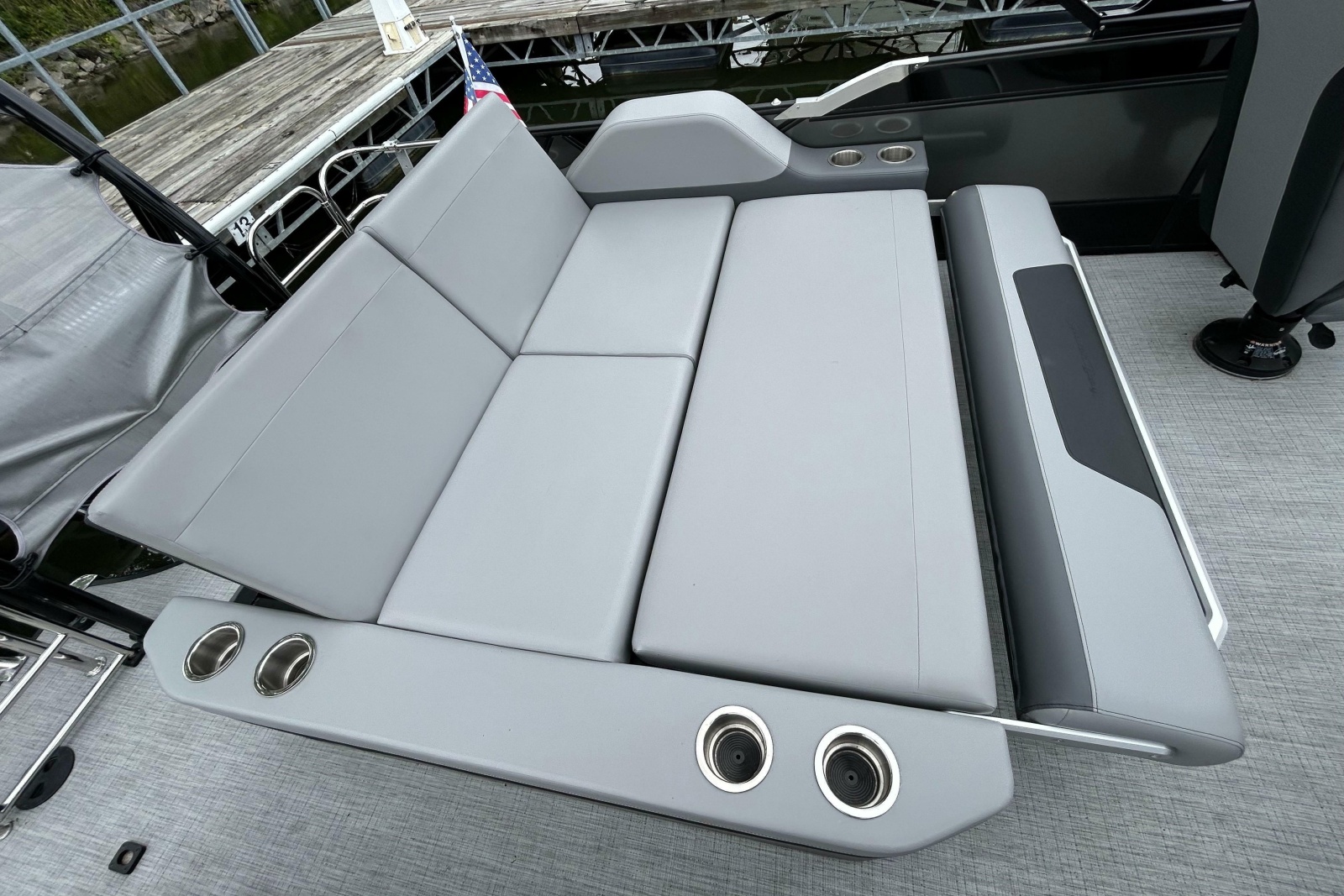 2025 South Bay 525 Tritoon