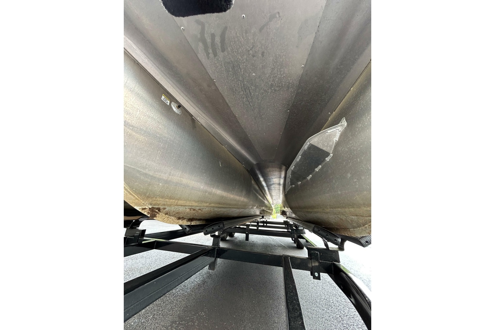 2025 South Bay 525 Tritoon