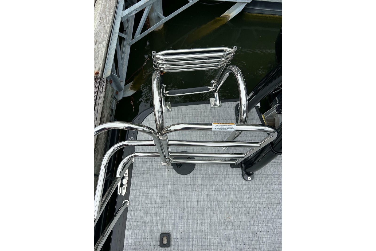 2025 South Bay 525 Tritoon