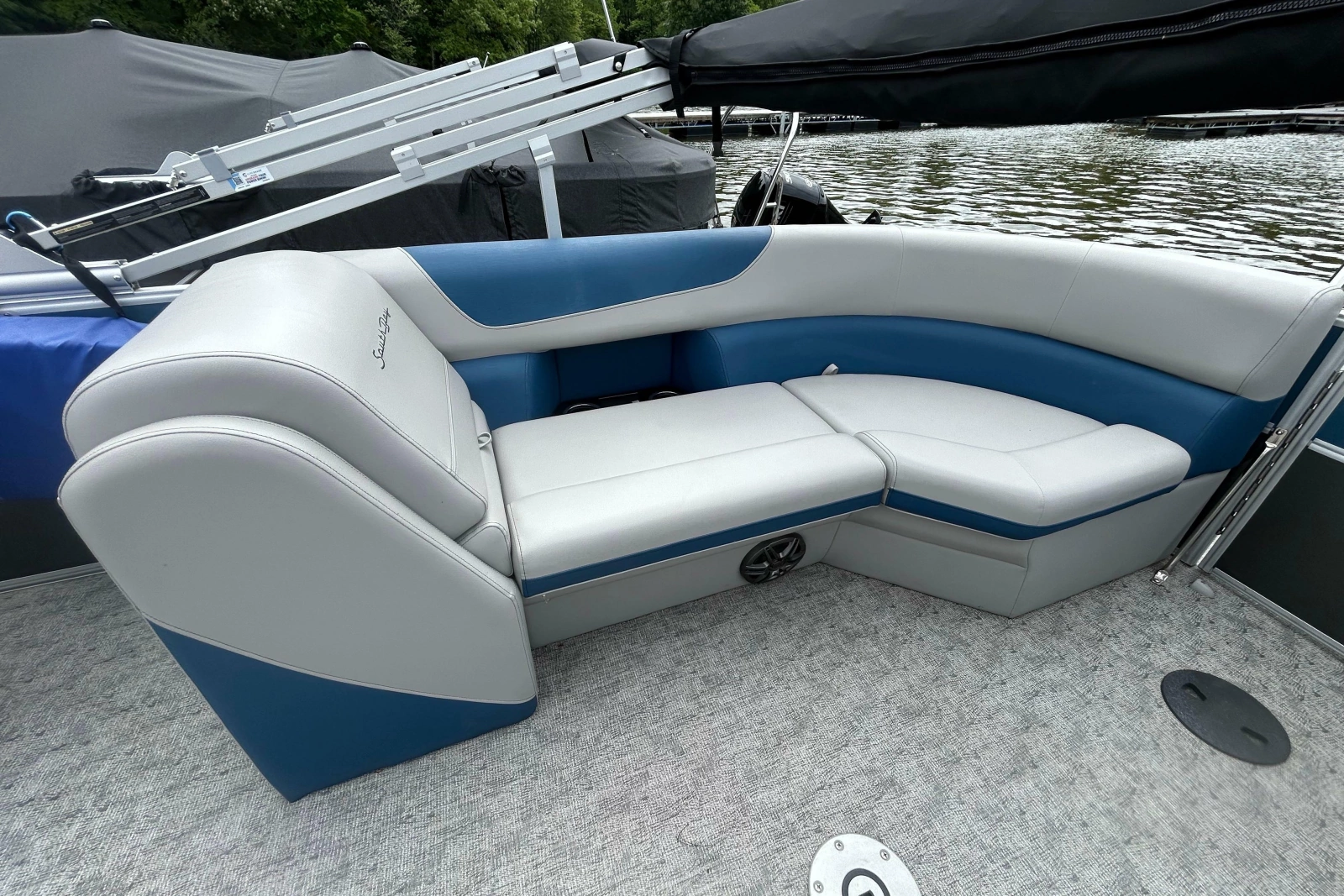 2025 South Bay Pontoon