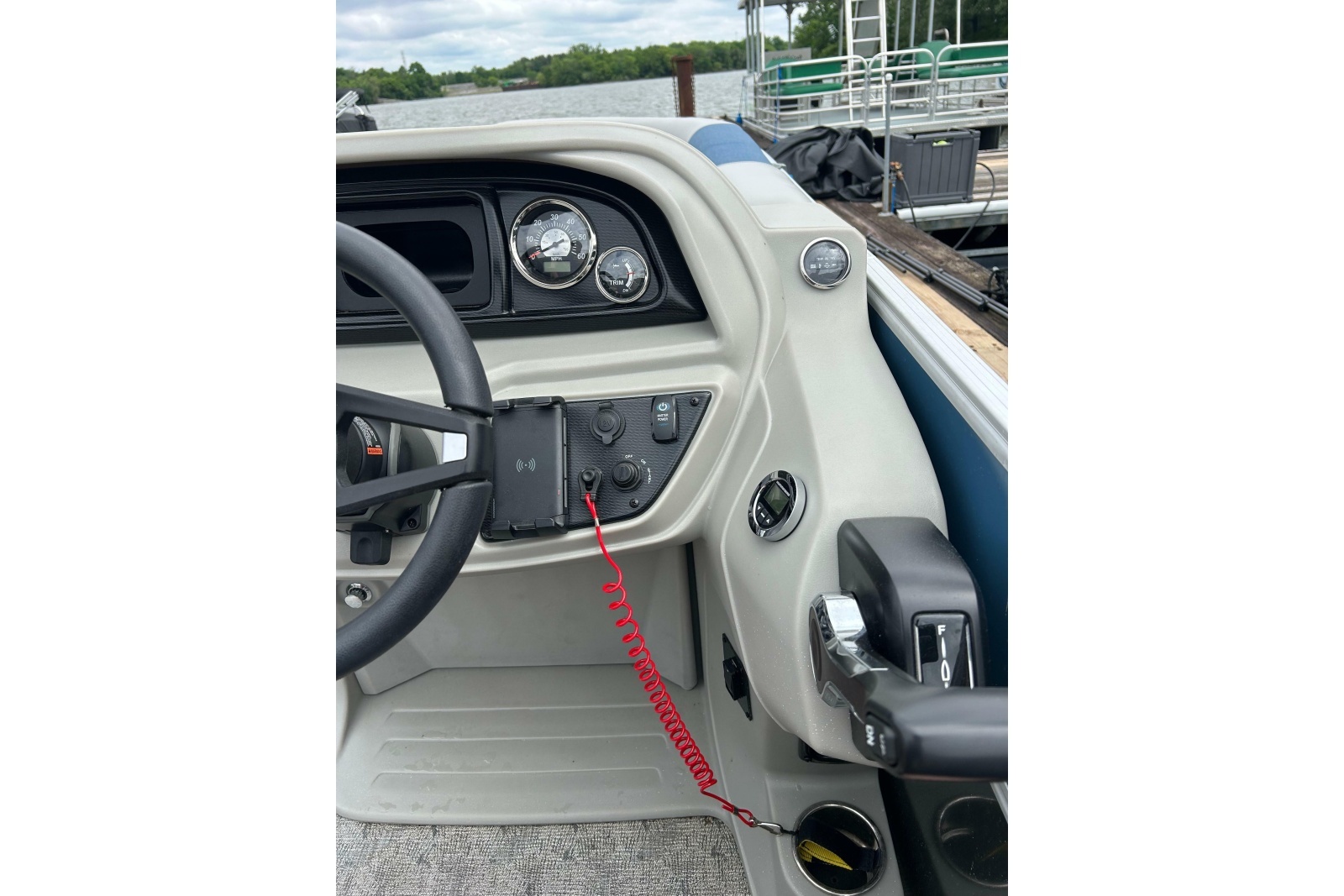 2025 South Bay Pontoon
