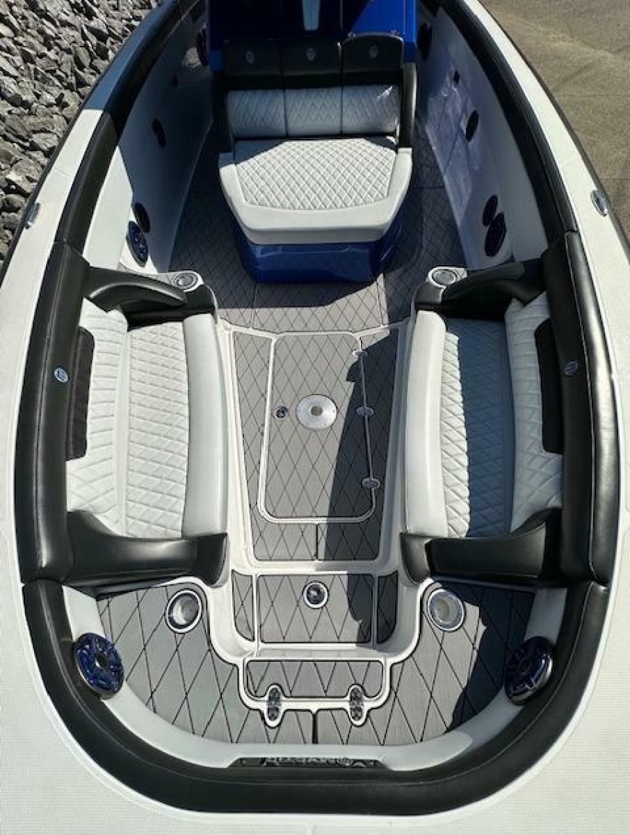 2019 Mystic M4200