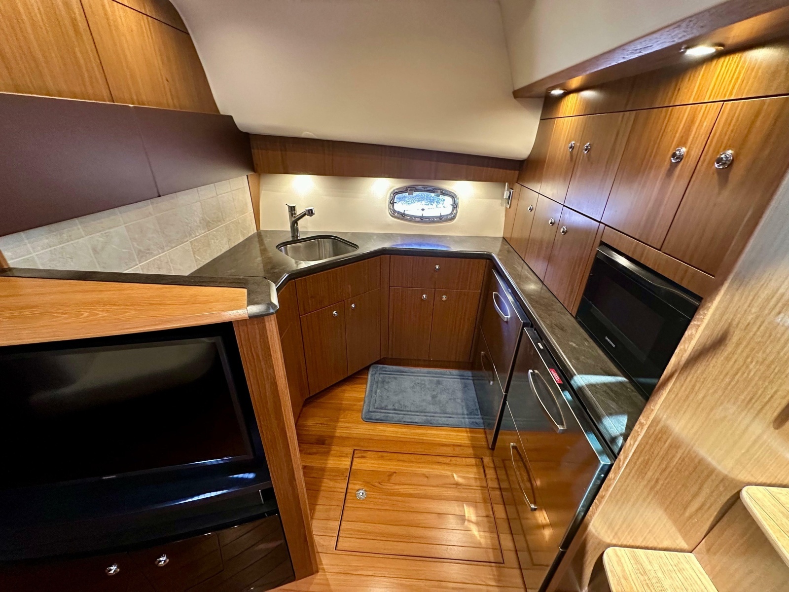 2018 Tiara Yachts 4300 Open