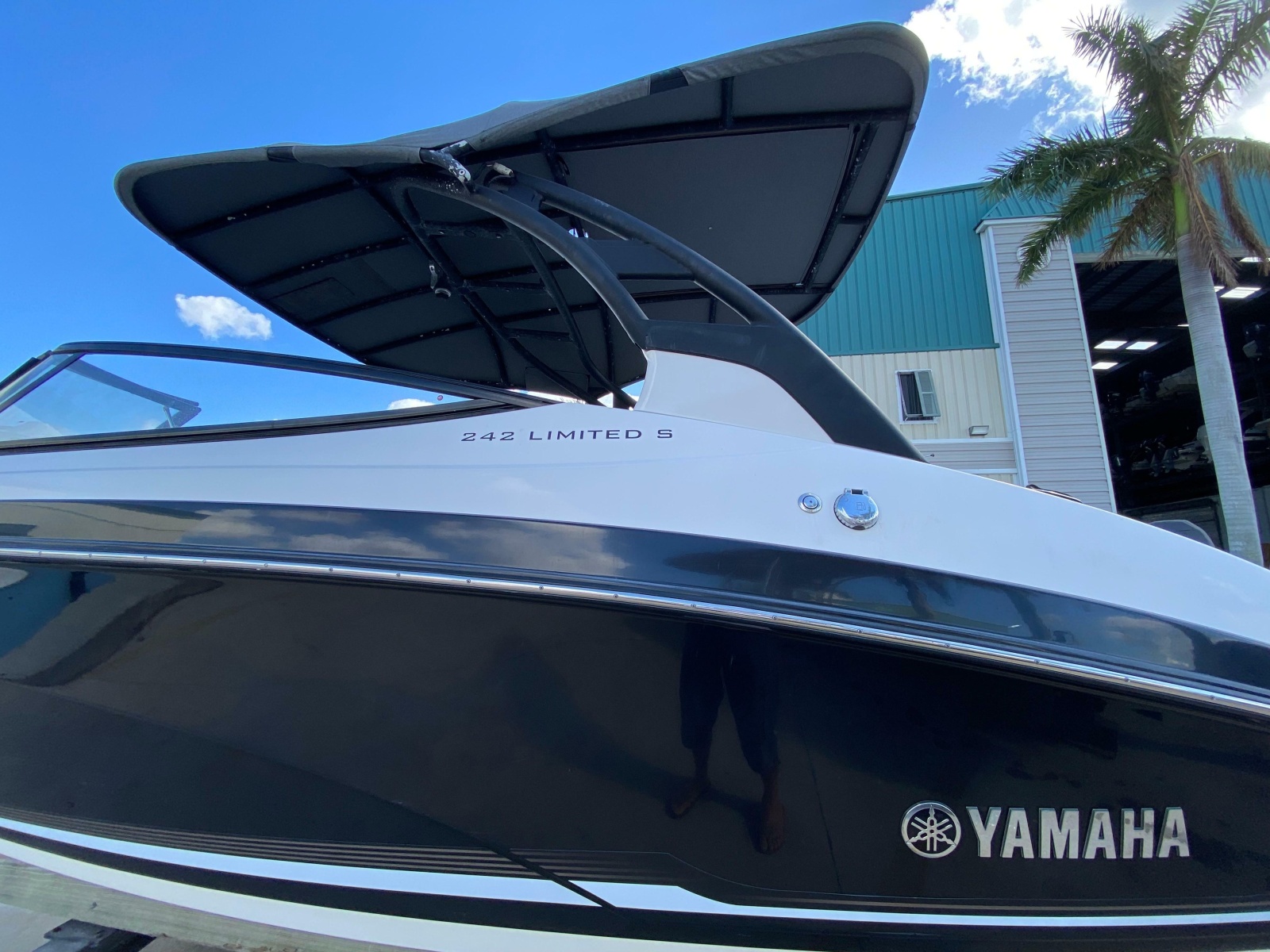 2018 Yamaha Boats 242 Limited S