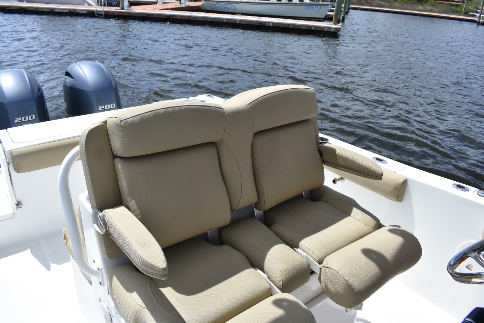 2017 Sea Hunt Gamefish 27FS