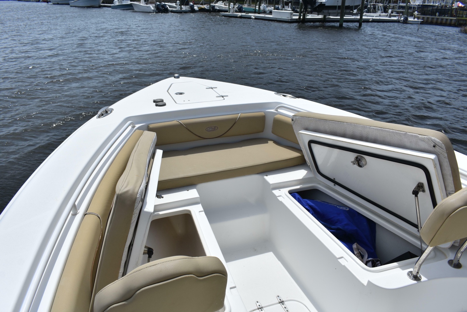2017 Sea Hunt Gamefish 27FS
