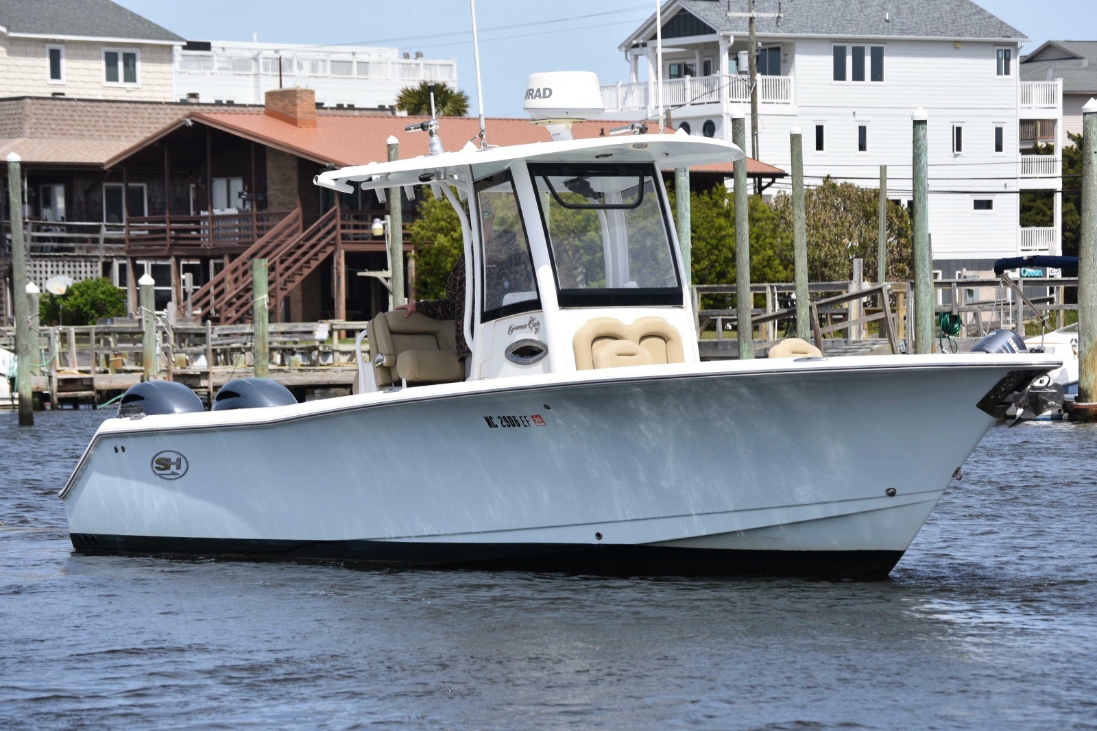 2017 Sea Hunt Gamefish 27FS