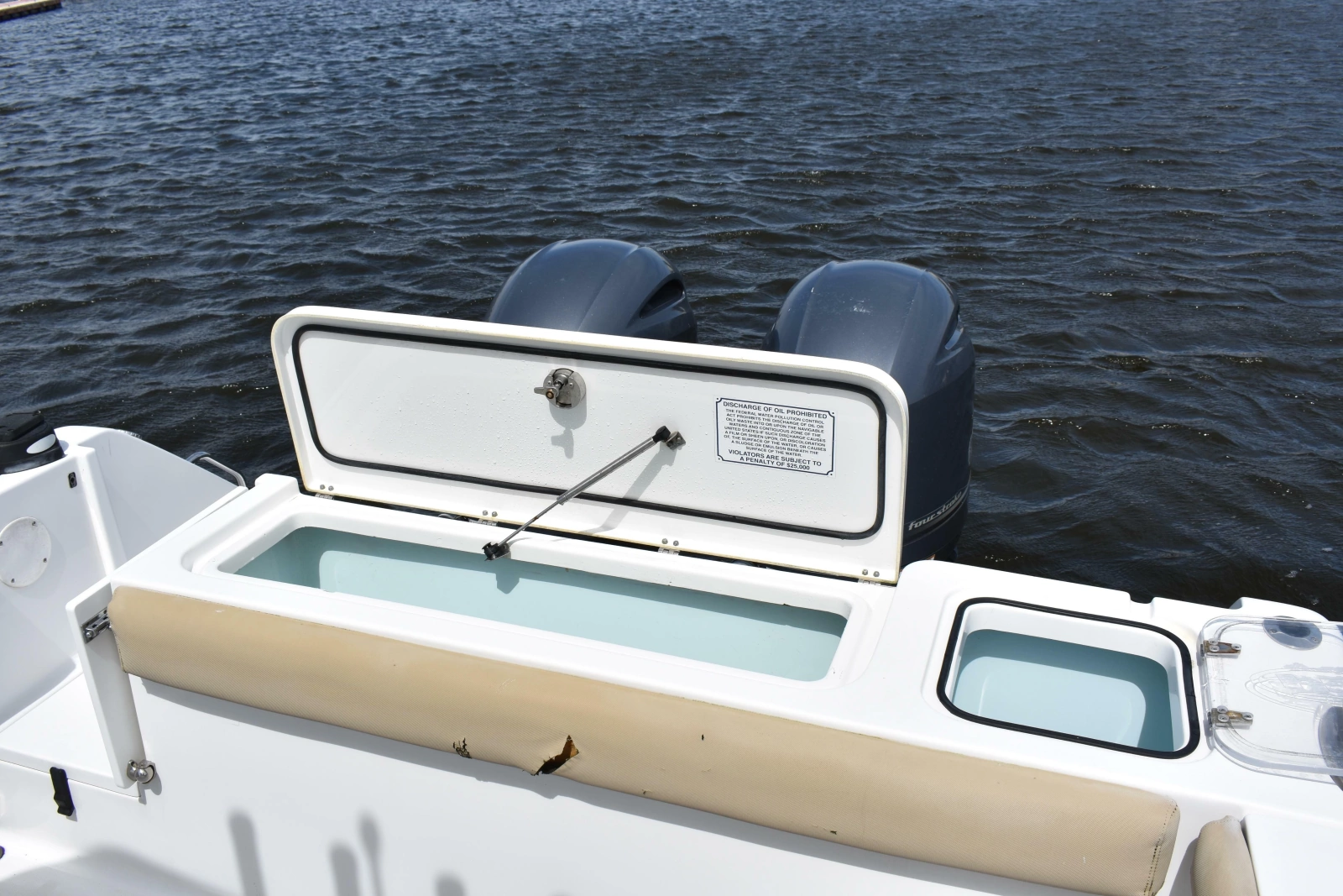 2017 Sea Hunt Gamefish 27FS