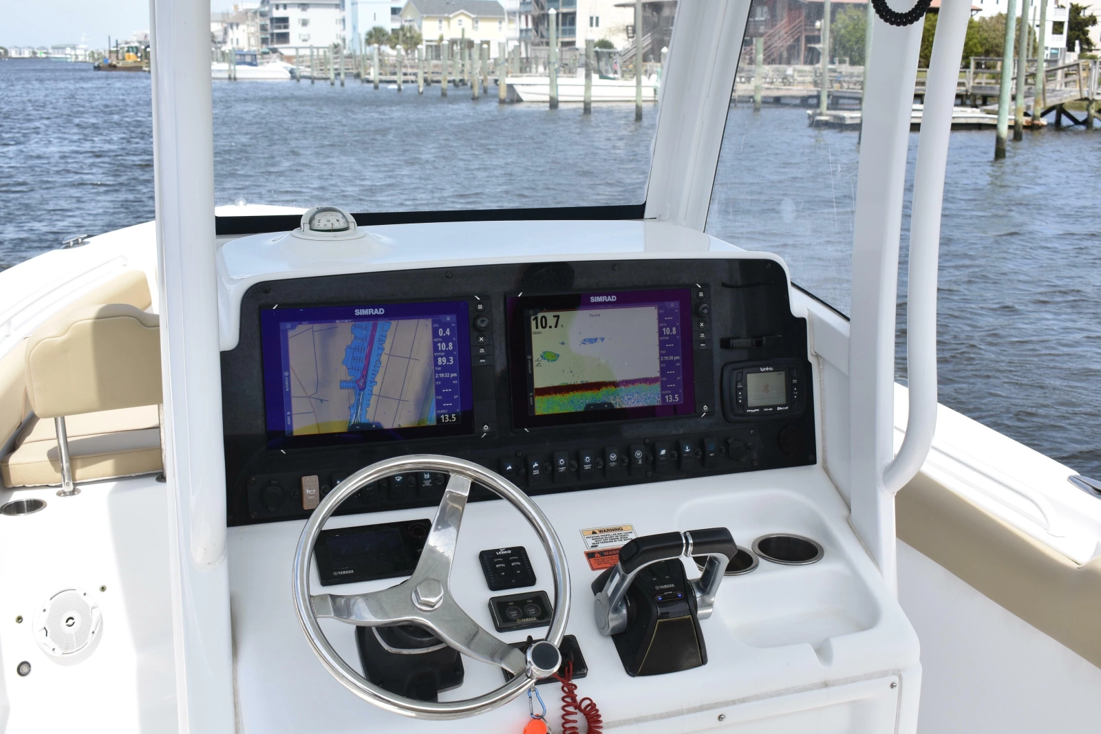 2017 Sea Hunt Gamefish 27FS
