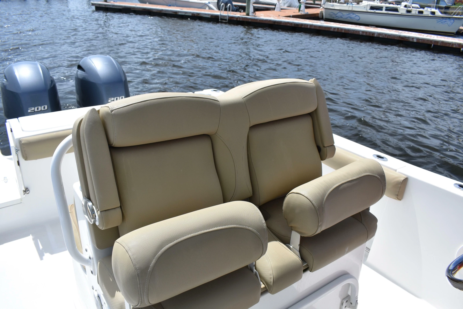2017 Sea Hunt Gamefish 27FS