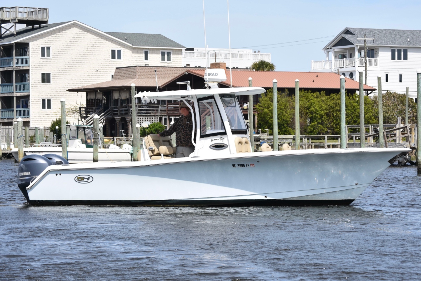 2017 Sea Hunt Gamefish 27FS