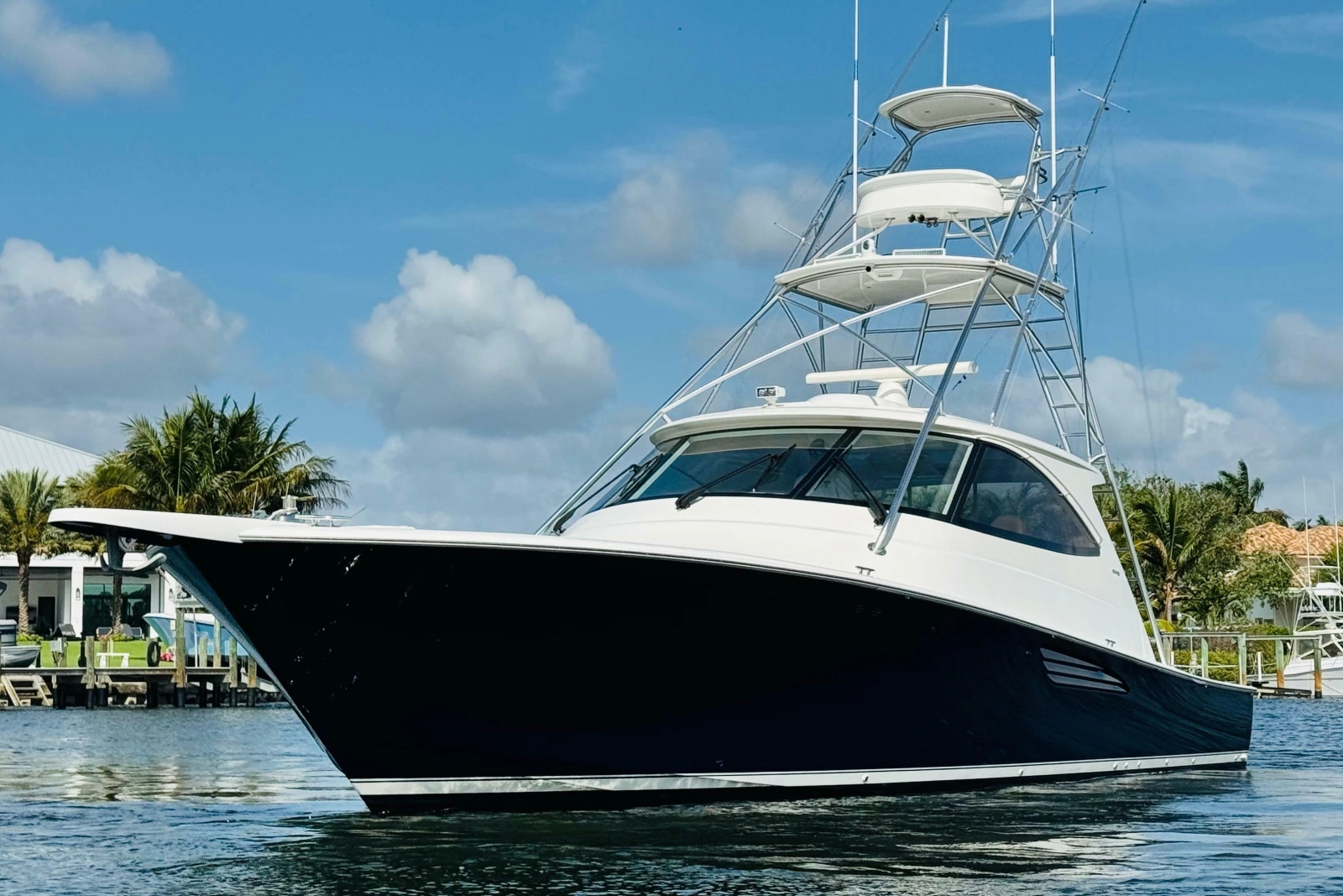 2017 Viking 52 Sport Tower