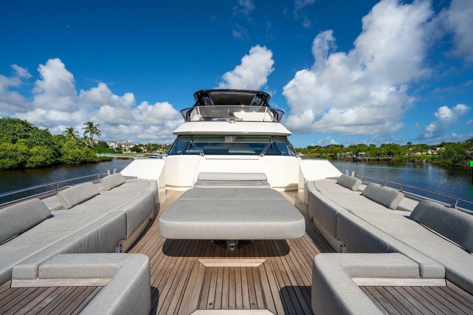 2015 Monte Carlo Yachts MCY 86