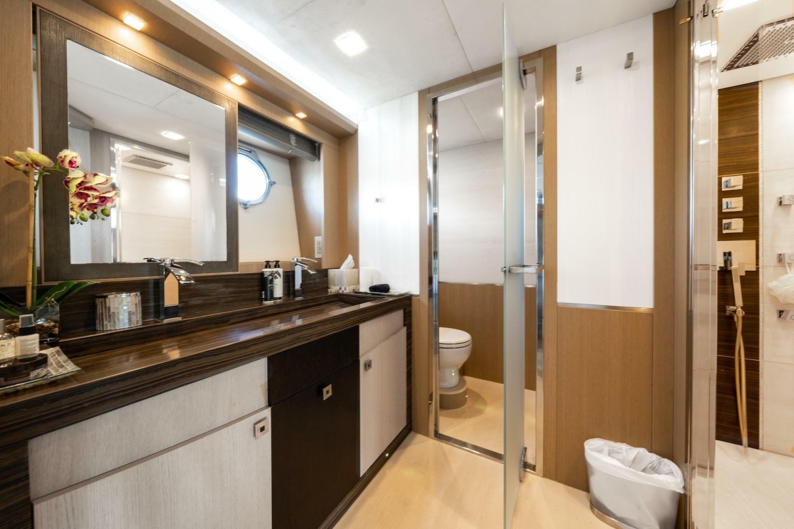 2015 Monte Carlo Yachts MCY 86