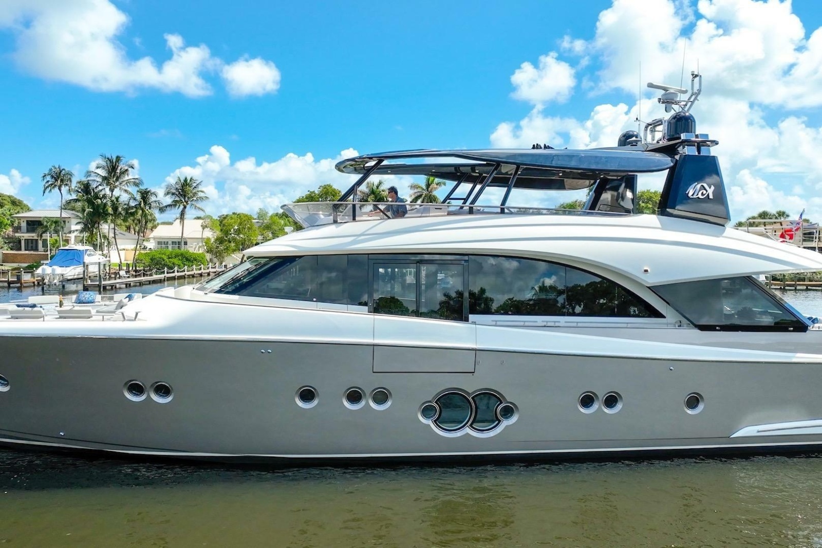 2015 Monte Carlo Yachts MCY 86
