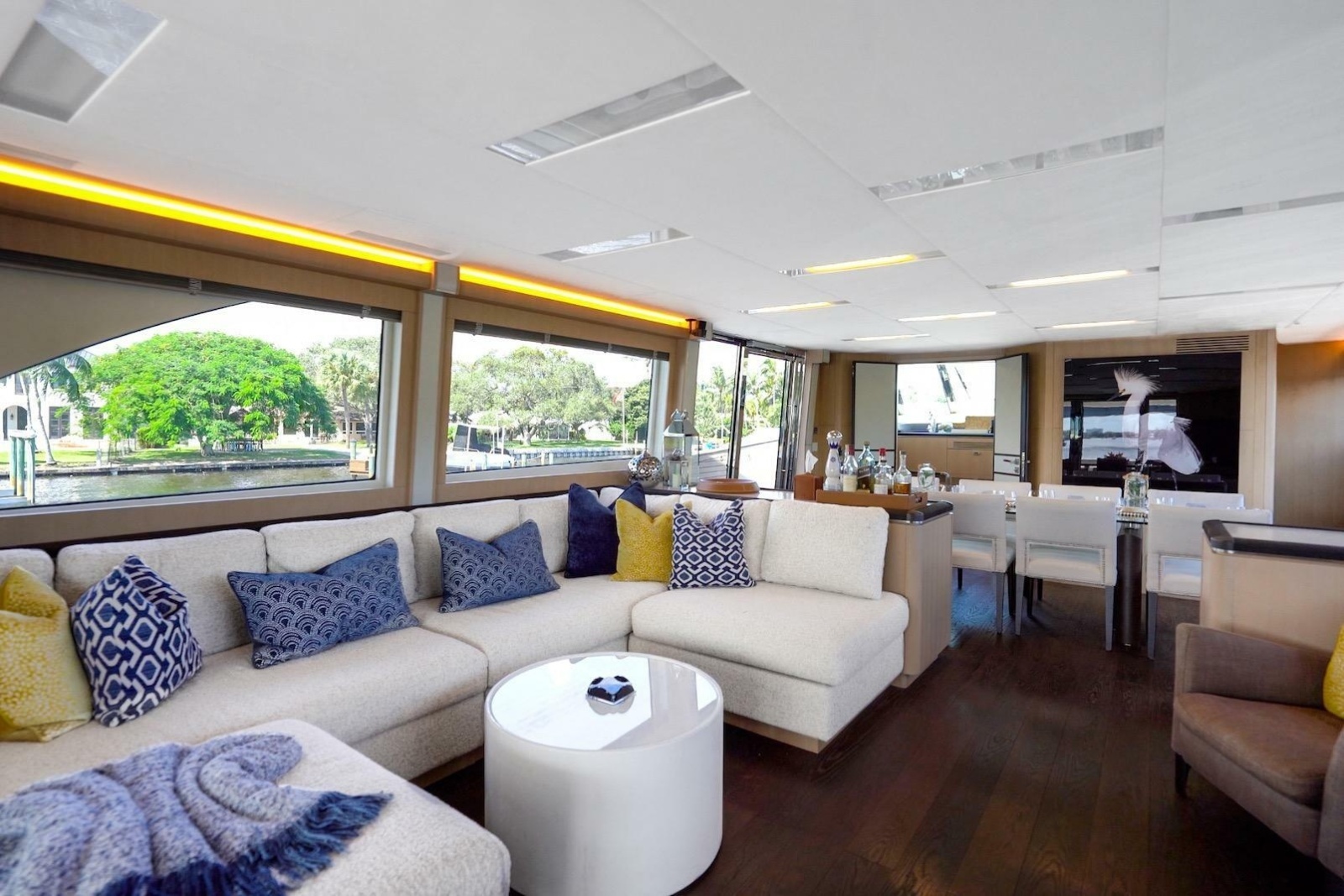 2015 Monte Carlo Yachts MCY 86