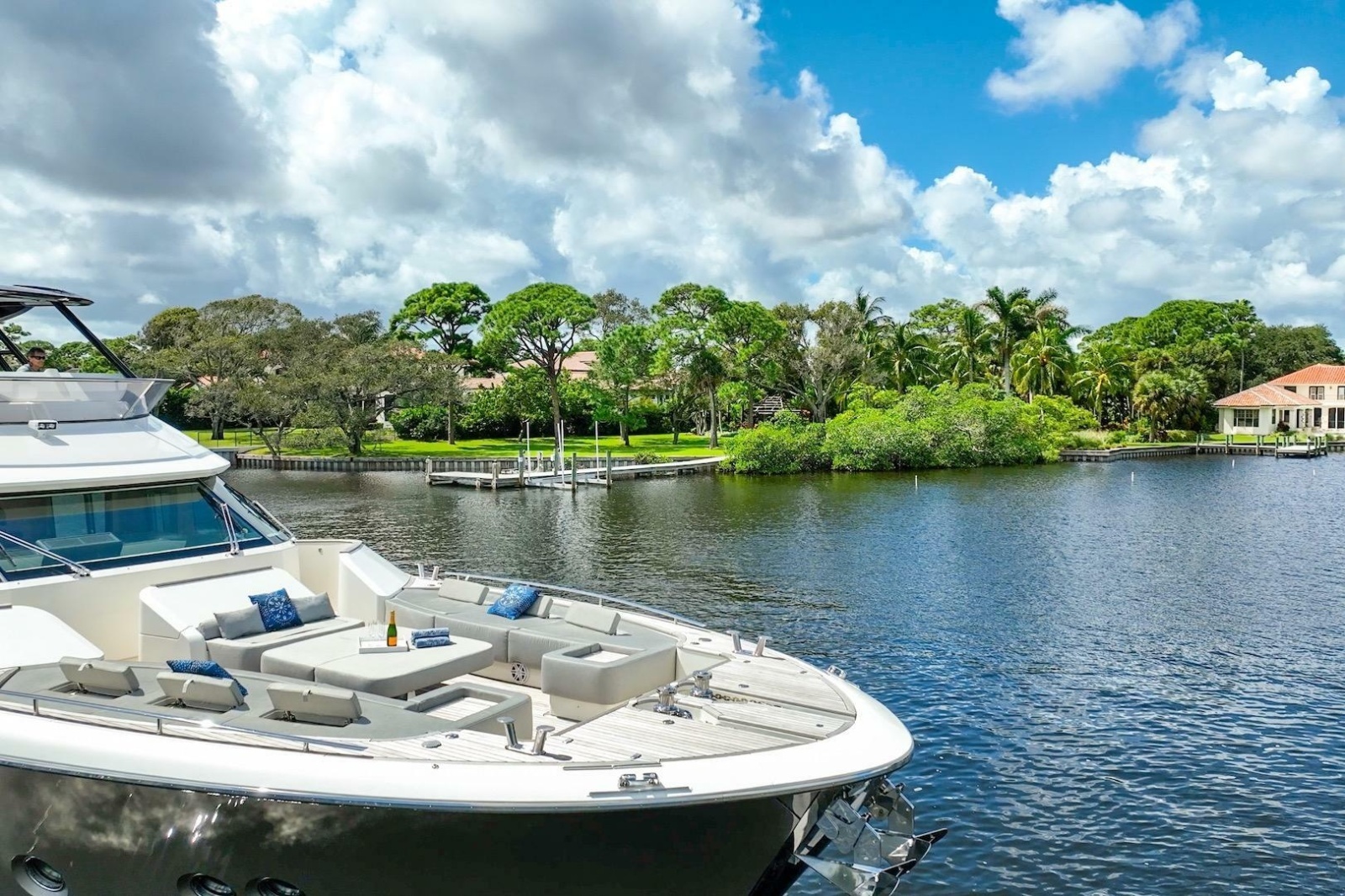 2015 Monte Carlo Yachts MCY 86
