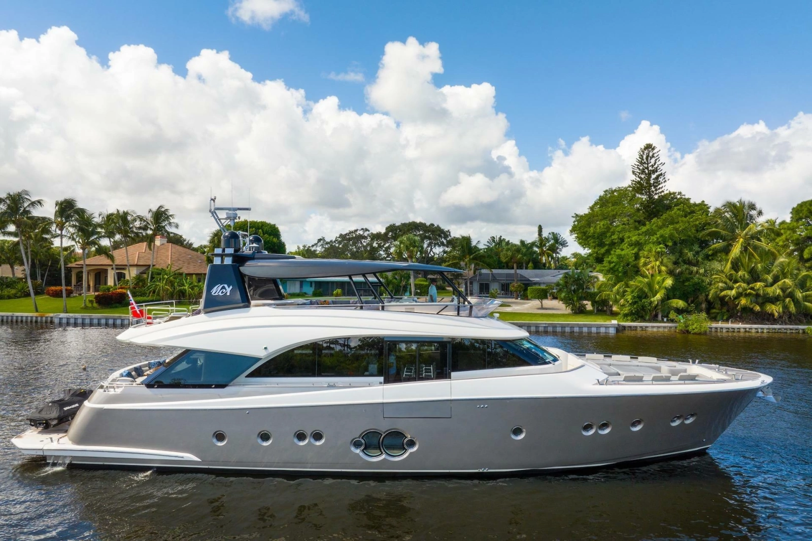 2015 Monte Carlo Yachts MCY 86