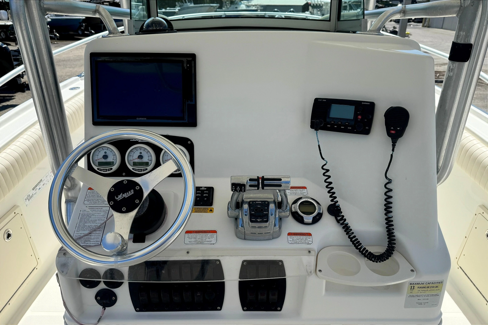 2014 Mako 284 Center Console
