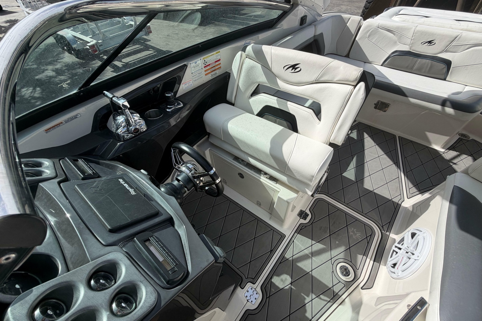 2014 Monterey 328SS Super Sport