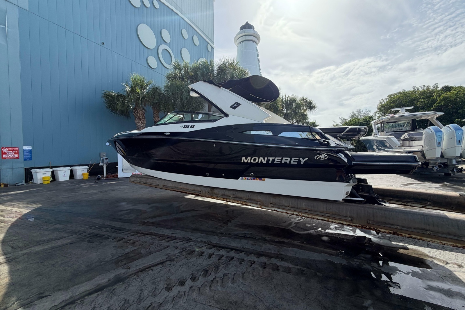 2014 Monterey 328SS Super Sport