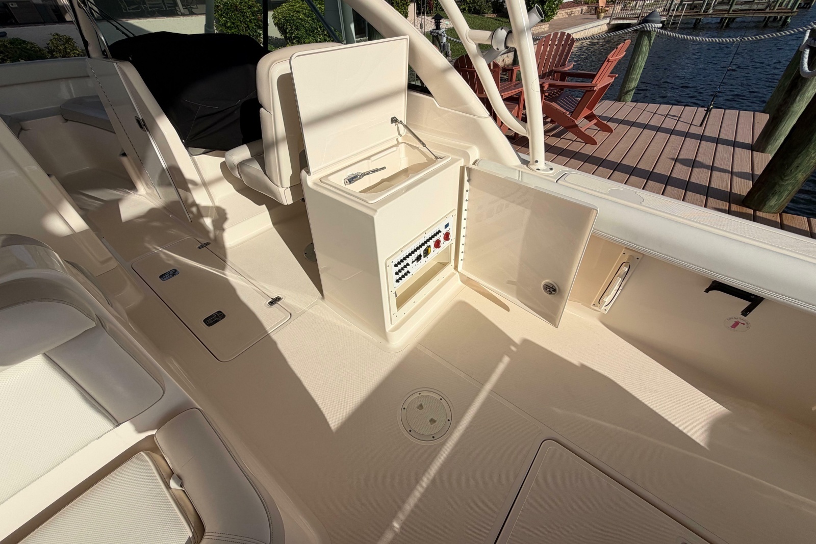 2014 Pursuit DC 265 Dual Console