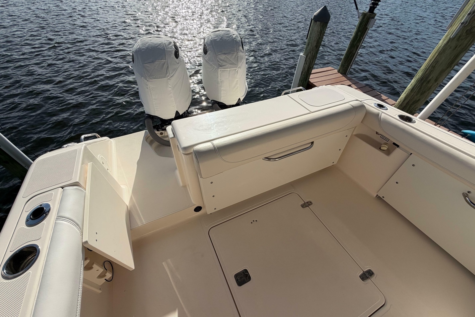 2014 Pursuit DC 265 Dual Console