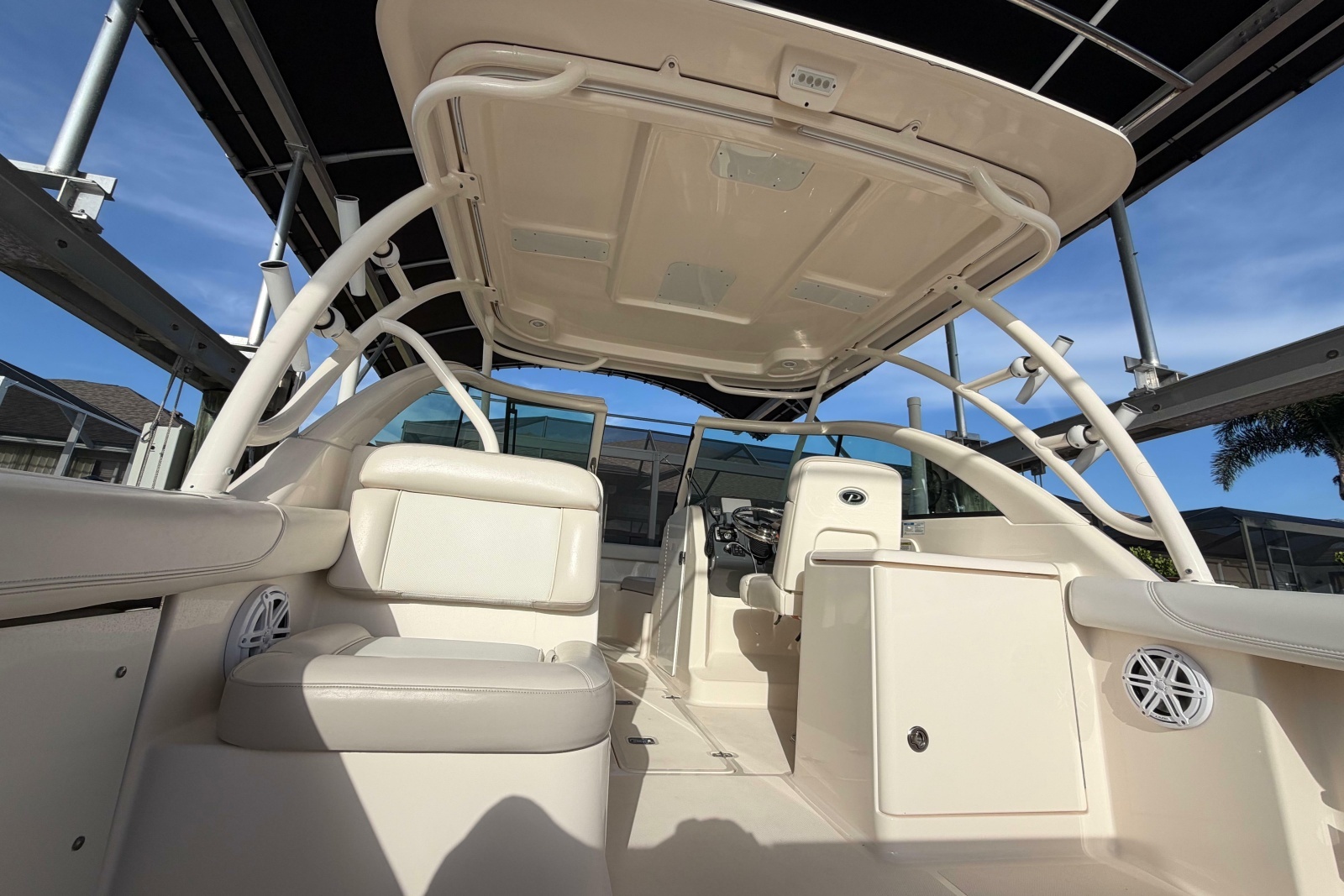 2014 Pursuit DC 265 Dual Console