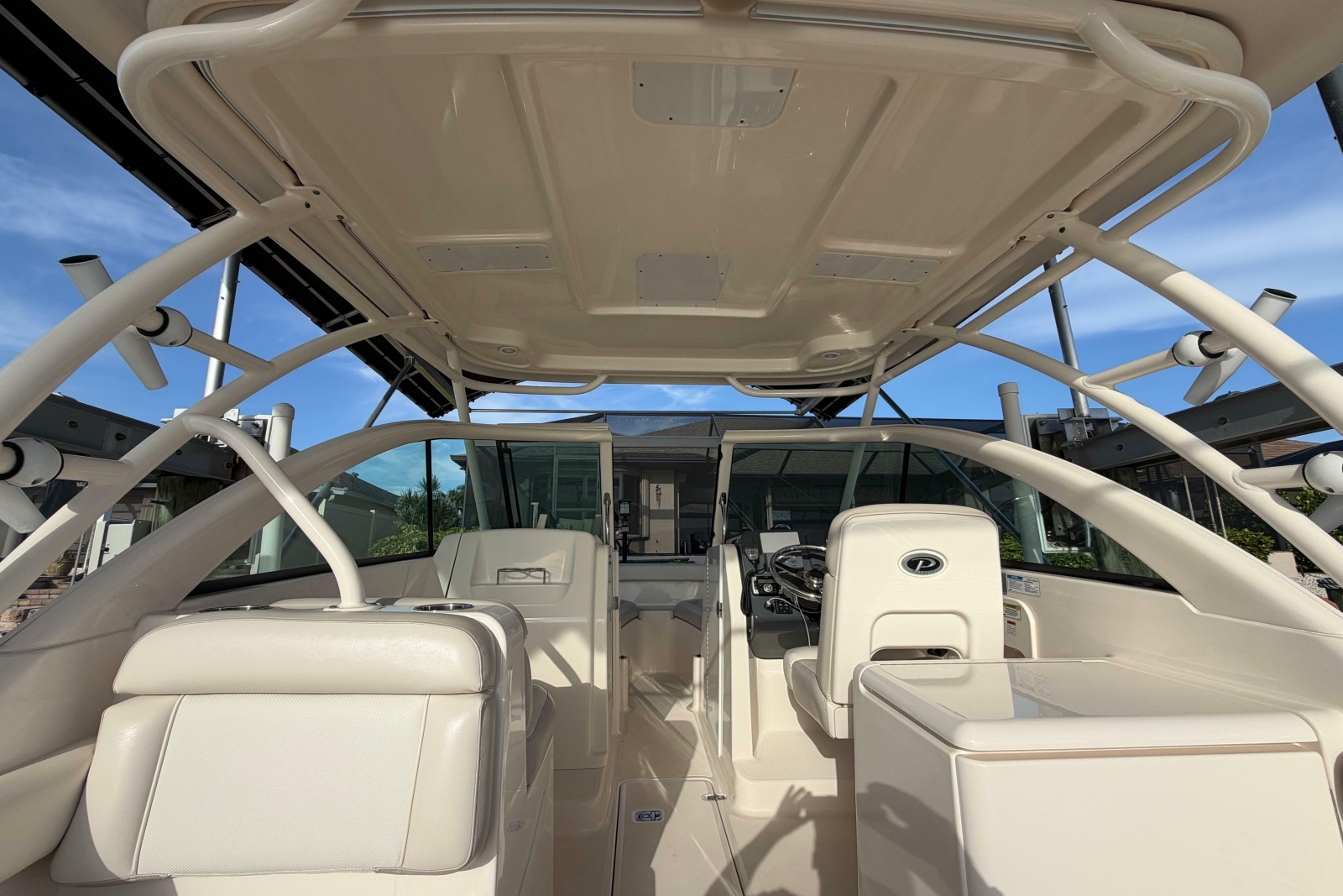 2014 Pursuit DC 265 Dual Console