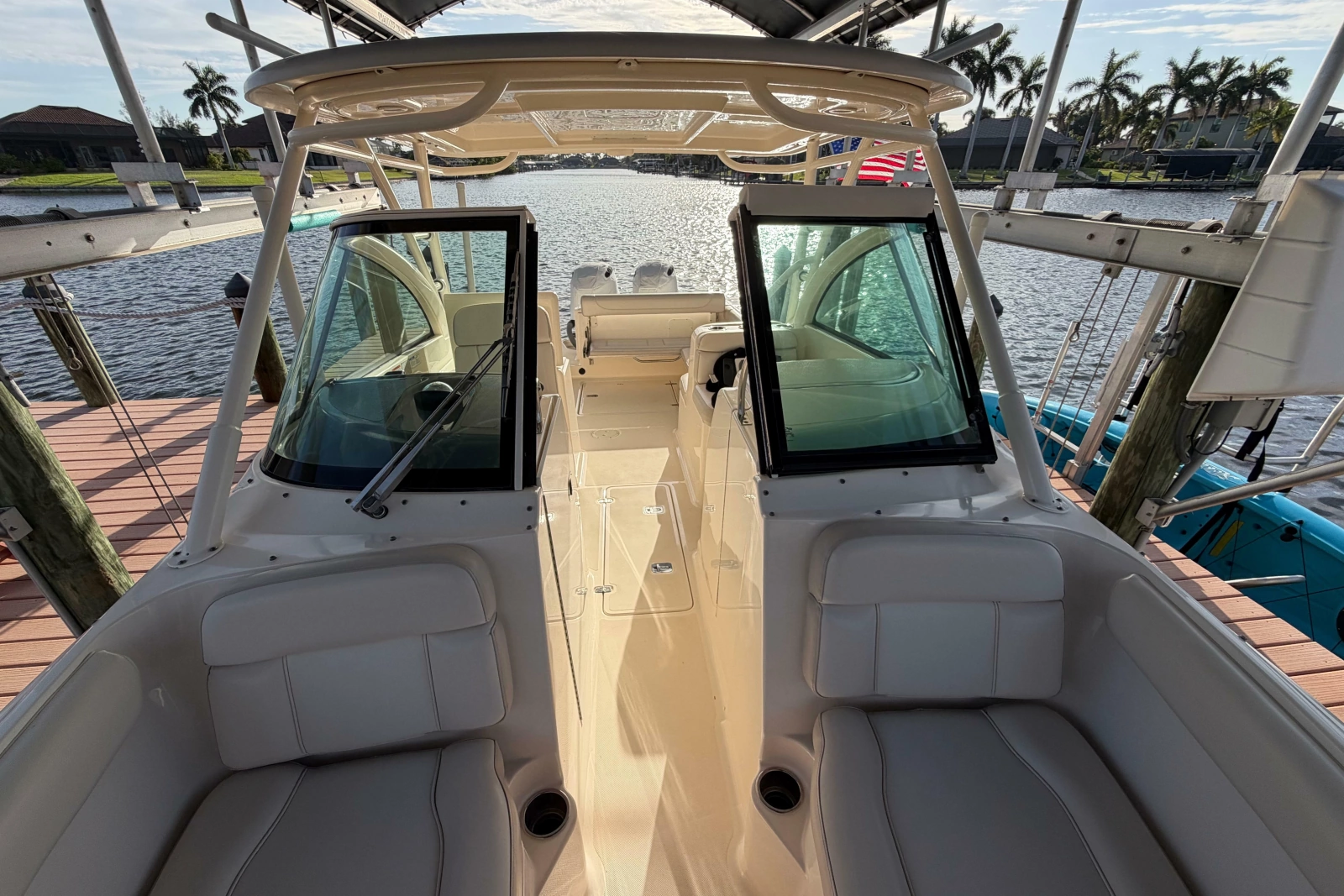 2014 Pursuit DC 265 Dual Console