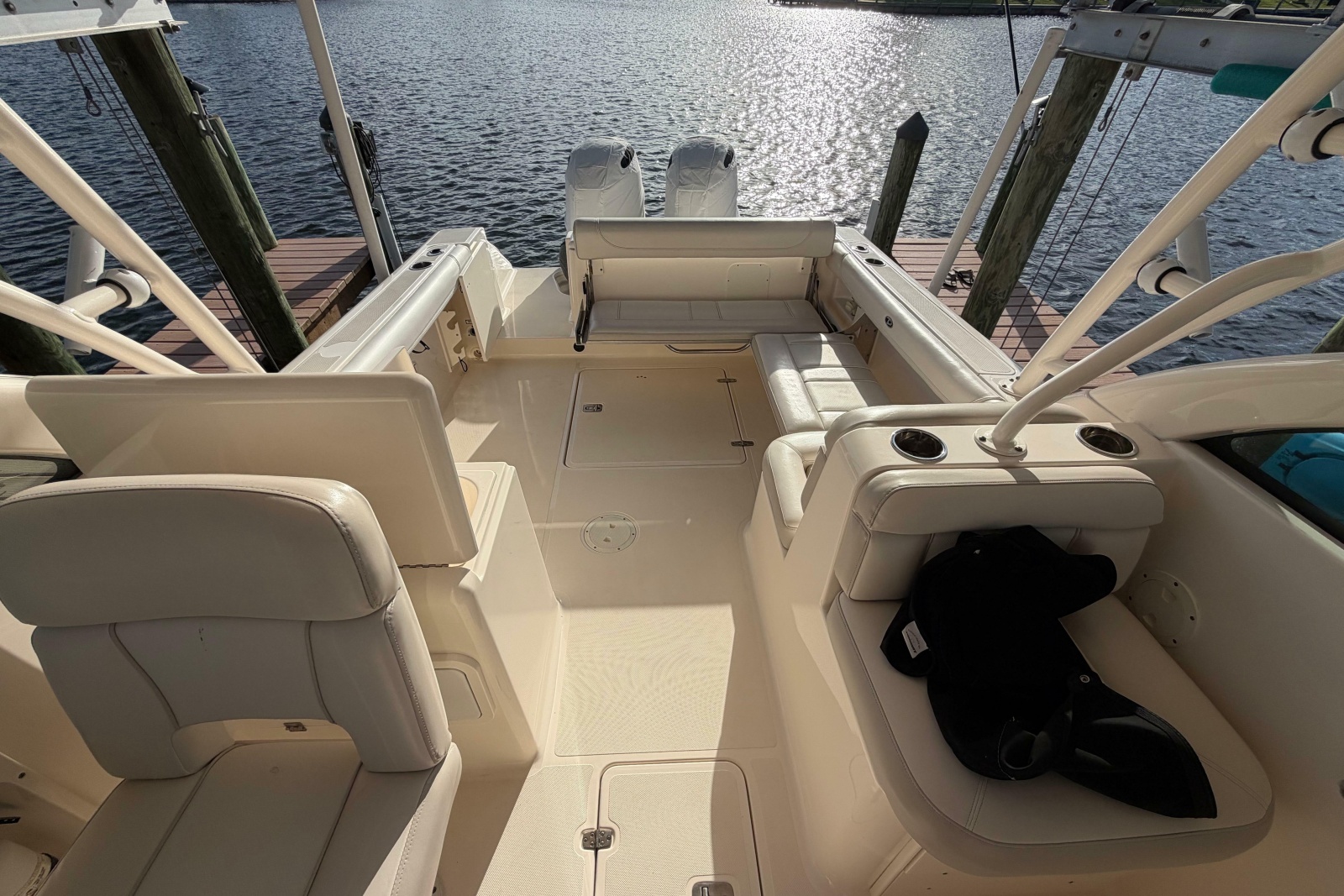 2014 Pursuit DC 265 Dual Console