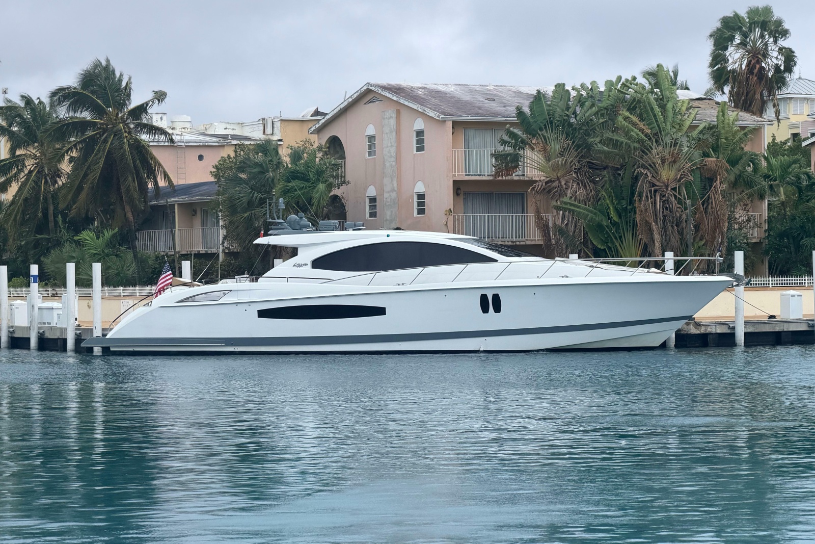 2008 Lazzara Yachts LSX 75