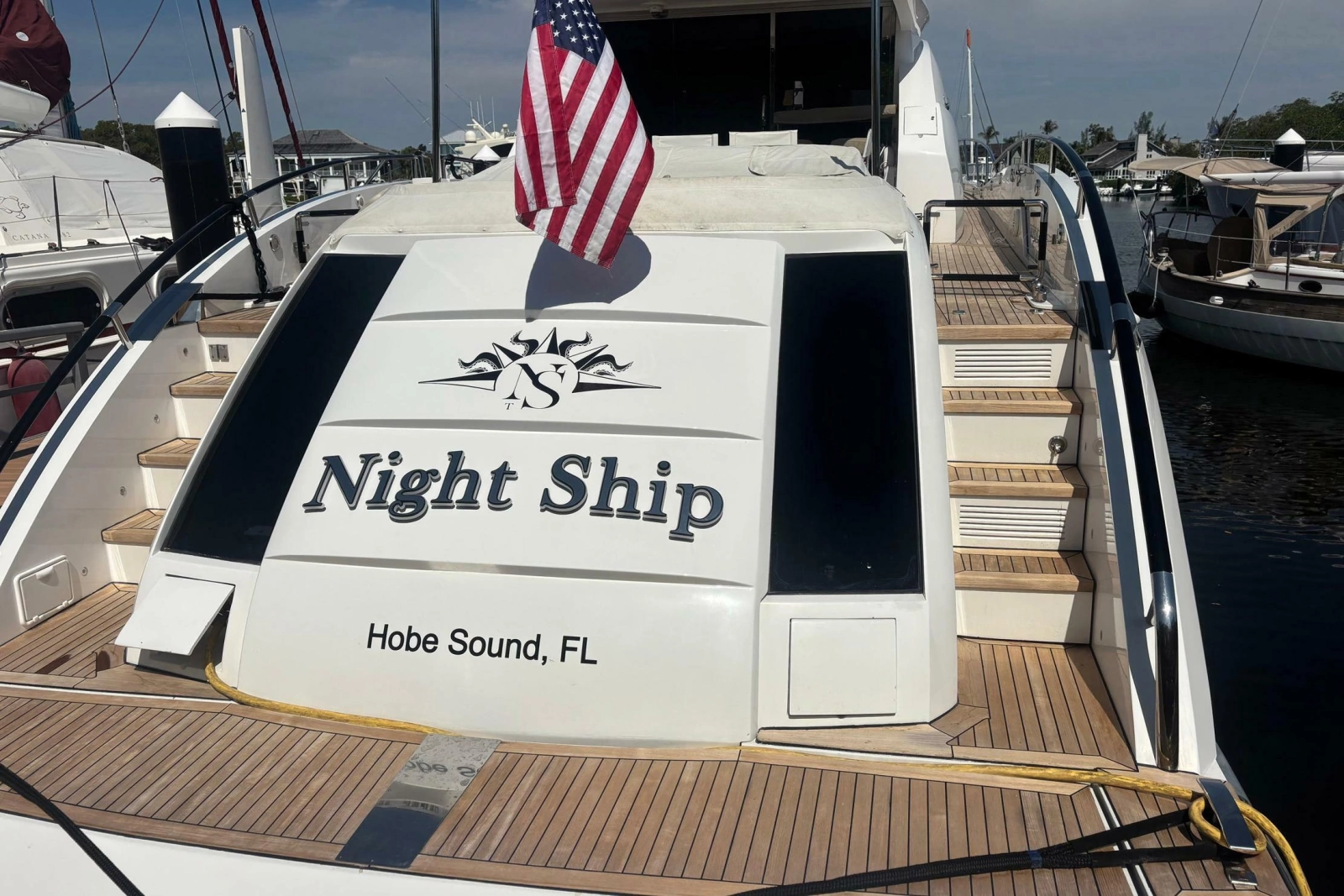 2008 Lazzara Yachts LSX 75