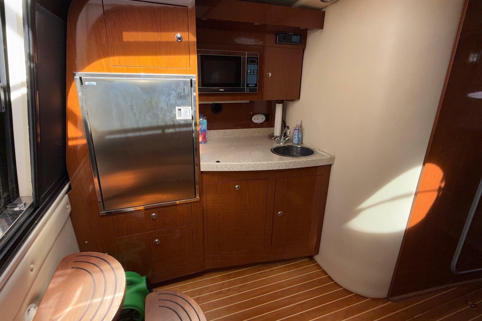 2008 Regal 3760 Sportyacht