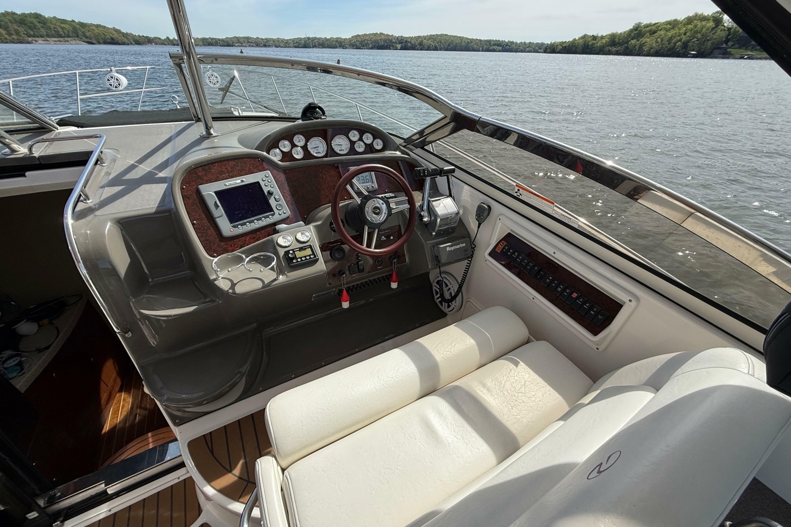 2008 Regal 3760 Sportyacht