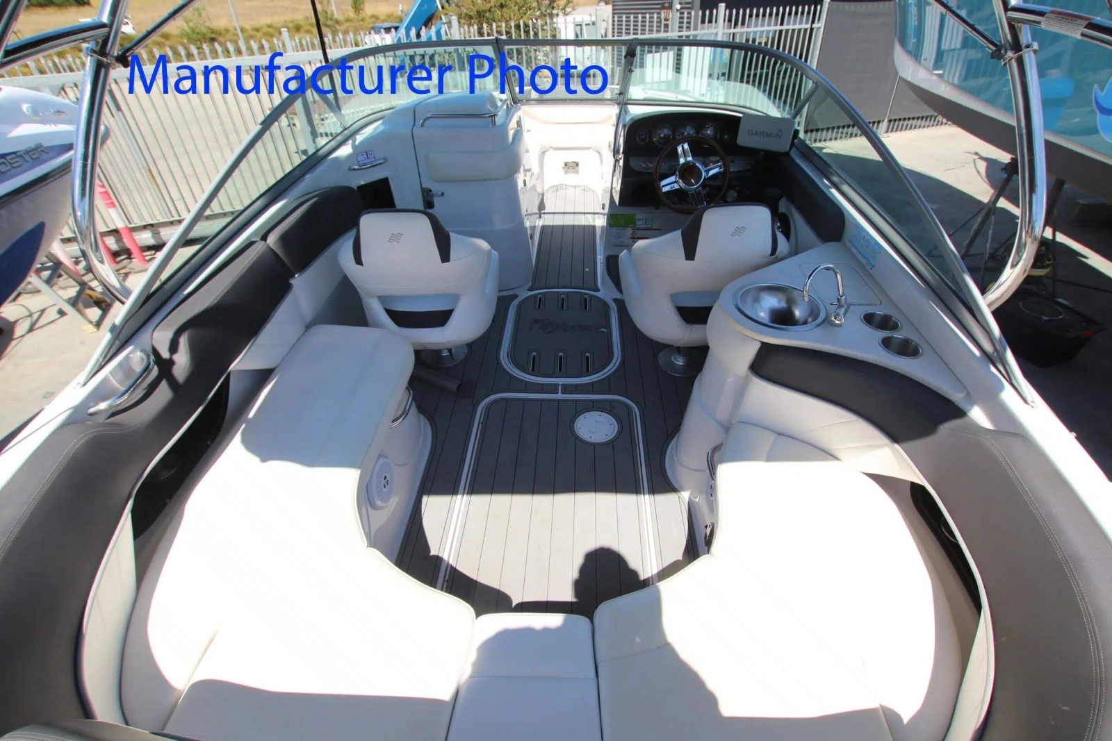 24ft Four Winns Yacht For Sale