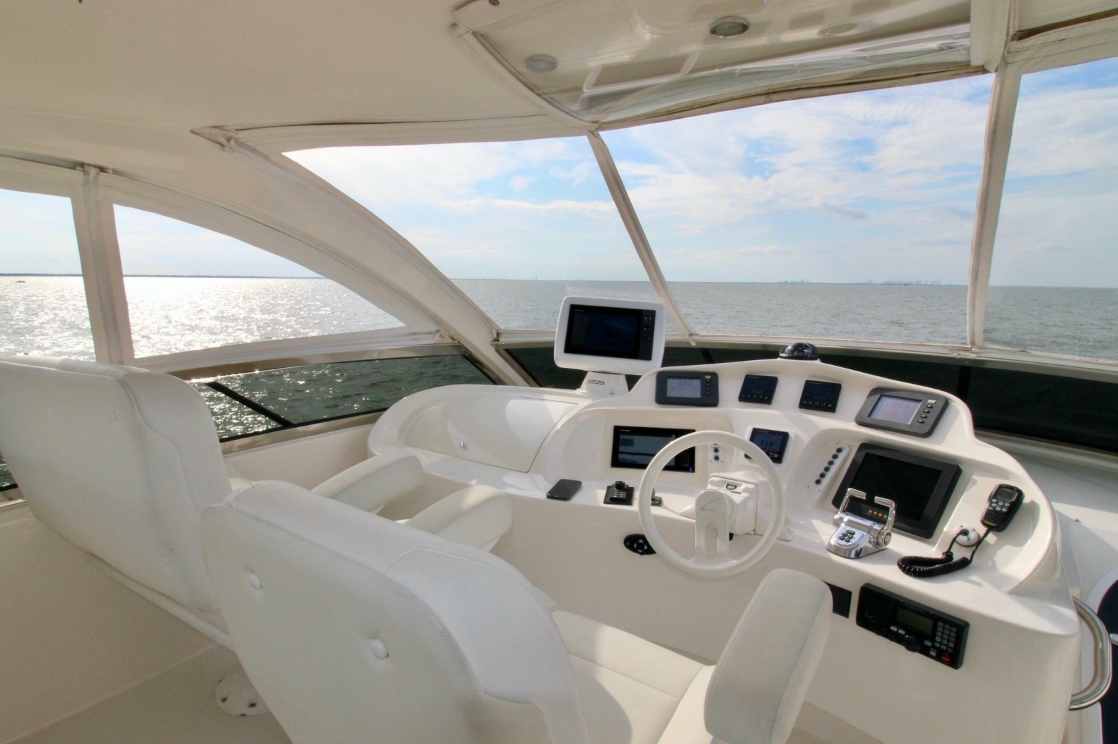 2007 Lazzara Yachts 74 MOTOR YACHT