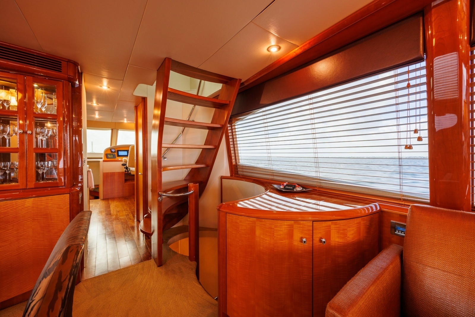 2007 Lazzara Yachts 74 MOTOR YACHT
