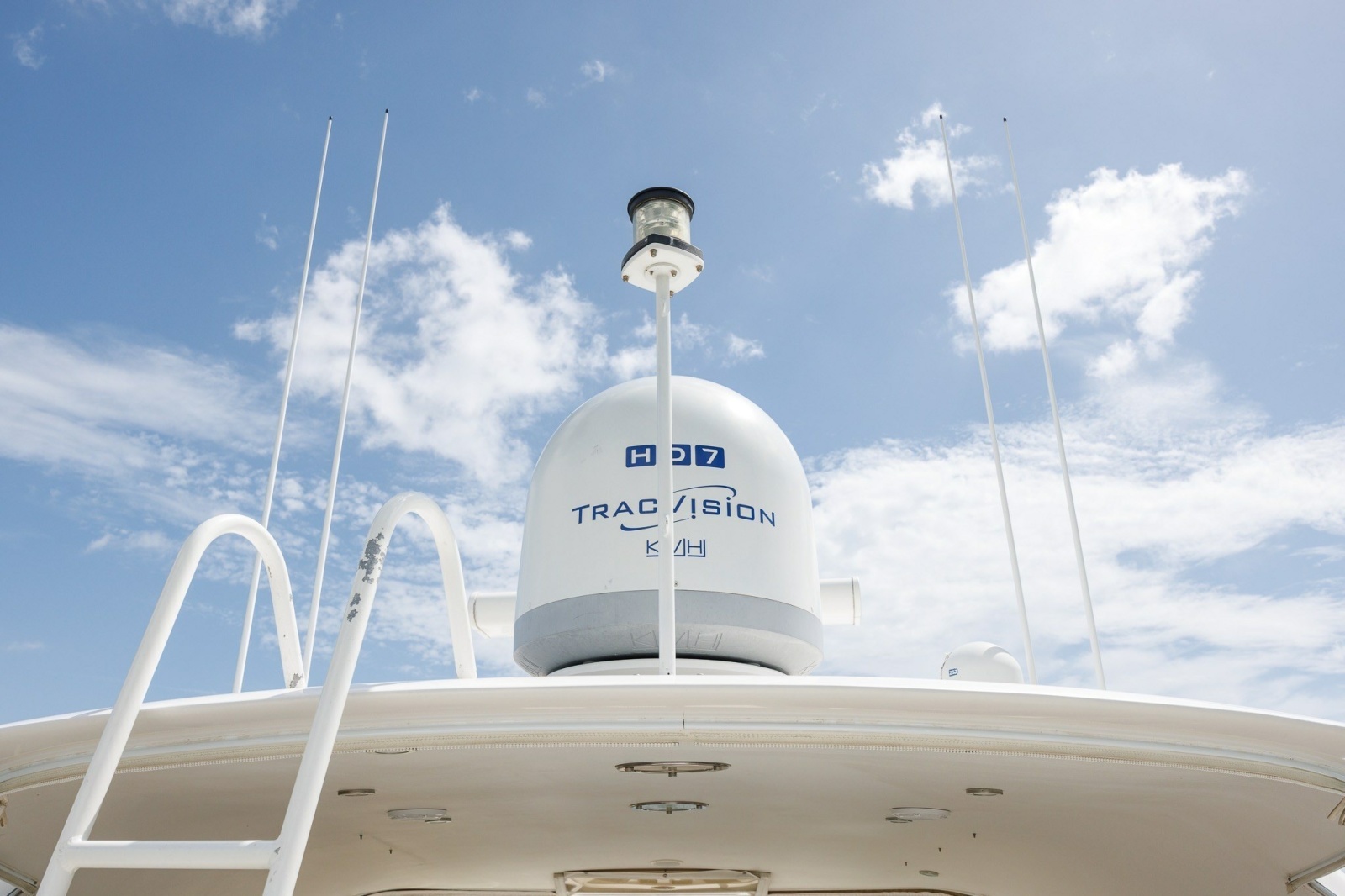 2007 Lazzara Yachts 74 MOTOR YACHT
