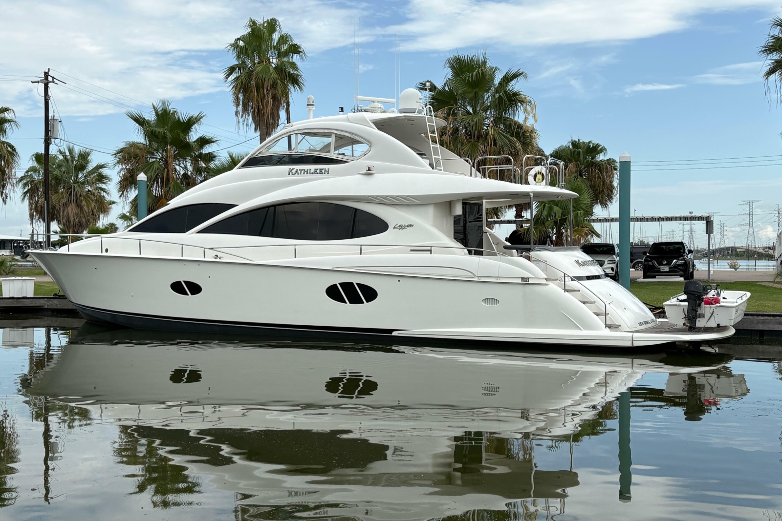 2007 Lazzara Yachts 74 MOTOR YACHT