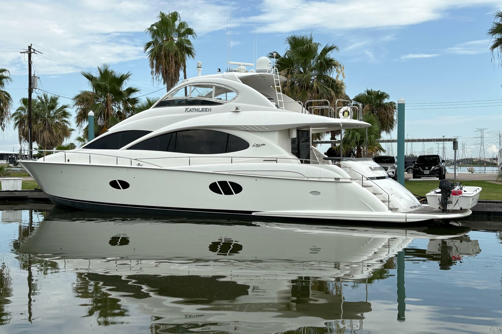 2007 Lazzara Yachts 74 MOTOR YACHT