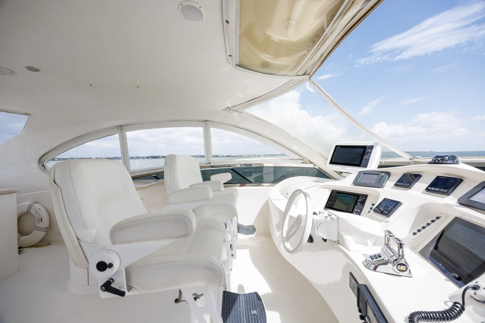2007 Lazzara Yachts 74 MOTOR YACHT