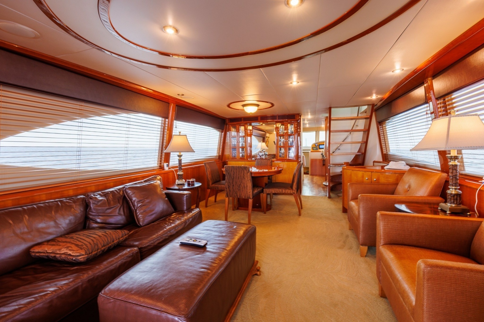 2007 Lazzara Yachts 74 MOTOR YACHT